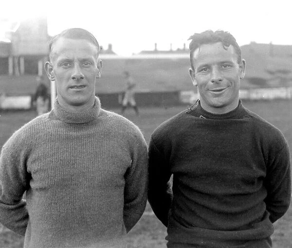 Brentford F. C. S. Dearm and E. Watkins. 31st January 1931. DM6621J