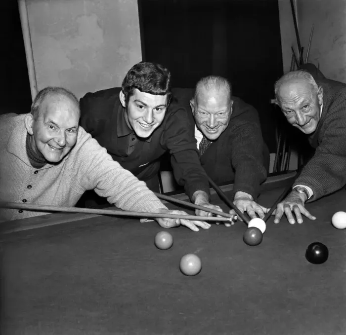 Framed Print : Brian Kidd of Manchester United at Blackley Golf Club playing snooker with regulars