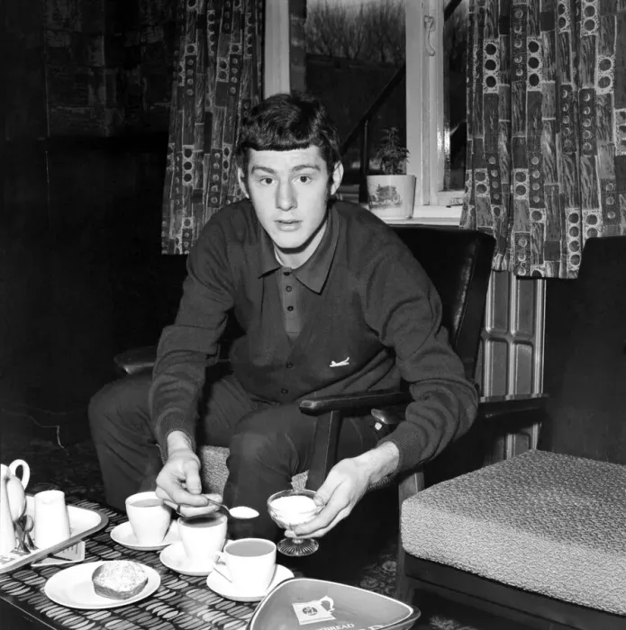 Framed Print : Brian Kidd of Manchester United enjoying a cup of tea at Blackley Golf Club Framed Print : Brian Kidd of Manchester United enjoying a cup of tea at Blackley Golf Club
