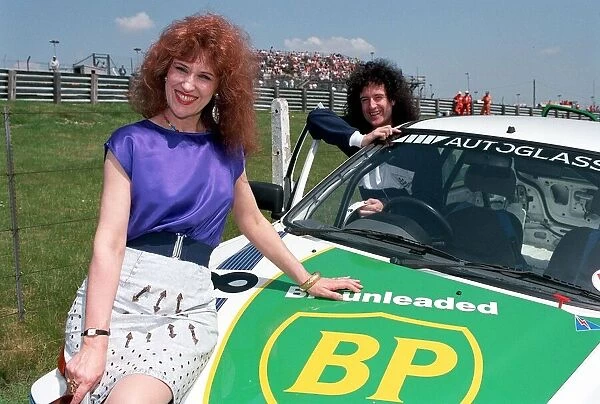 BRIAN MAY AND ANITA DOBSON MOTOR RACING 26  /  05  /  1992
