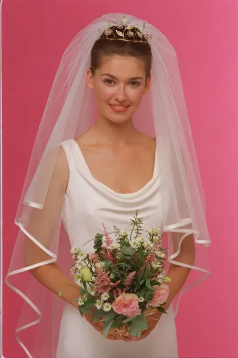 Framed Print : Brides Wedding Make Up Feature July 1999 Model wearing Wedding Dress Framed Print : Brides Wedding Make Up Feature July 1999 Model wearing Wedding Dress