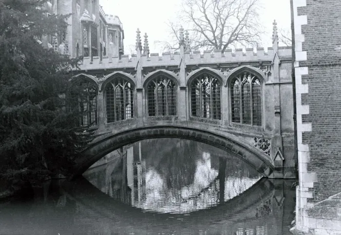 Framed Print : Bridge of Sighs St Johns College crossing the River Cam in Cambridge