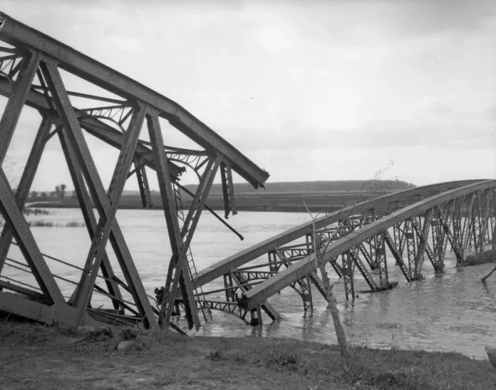 Framed Print : Bridge spanning the Dneister River blown up by the Austrian army during their retreat Framed Print : Bridge spanning the Dneister River blown up by the Austrian army during their retreat