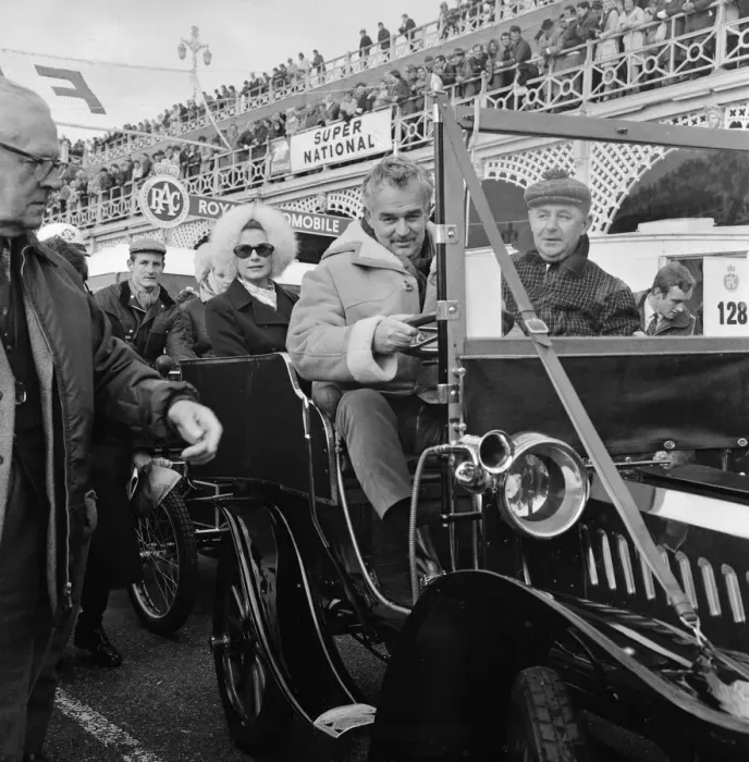 Framed Print : Brightons Veteran Car Run. It was a royal send -off for the RAC London Framed Print : Brightons Veteran Car Run. It was a royal send -off for the RAC London