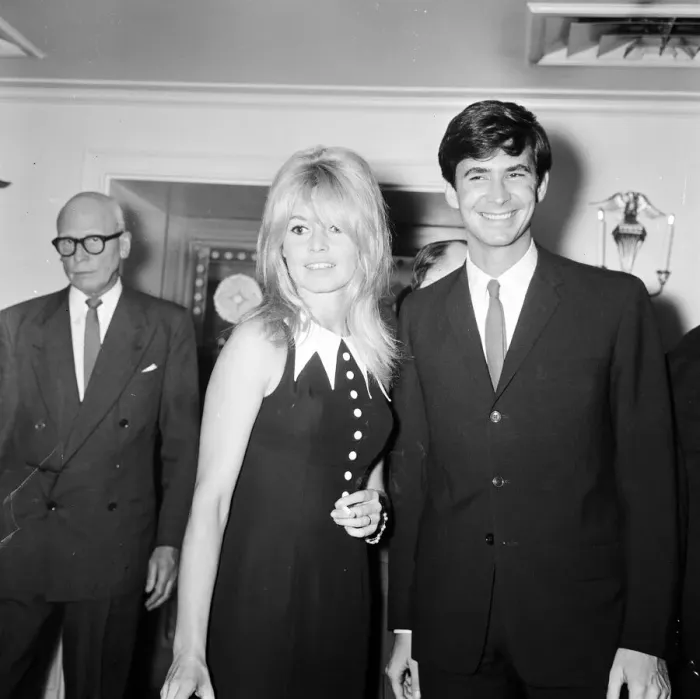 Framed Print : Brigitte Bardot (30) & Antony Perkins (31) pictured during photocall press conference Framed Print : Brigitte Bardot (30) & Antony Perkins (31) pictured during photocall press conference