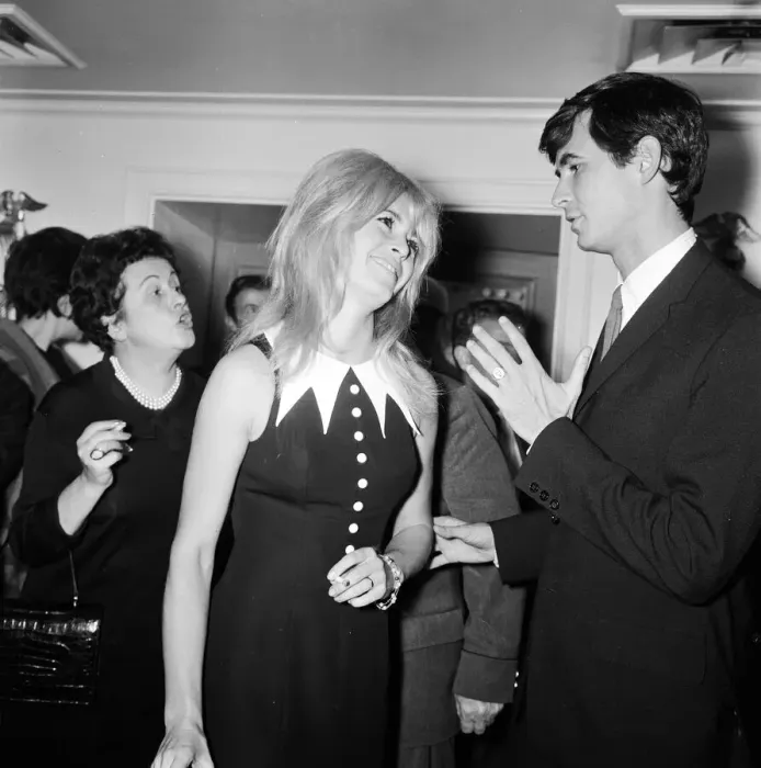 Framed Print : Brigitte Bardot (30) & Antony Perkins (31) pictured during photocall press conference Framed Print : Brigitte Bardot (30) & Antony Perkins (31) pictured during photocall press conference