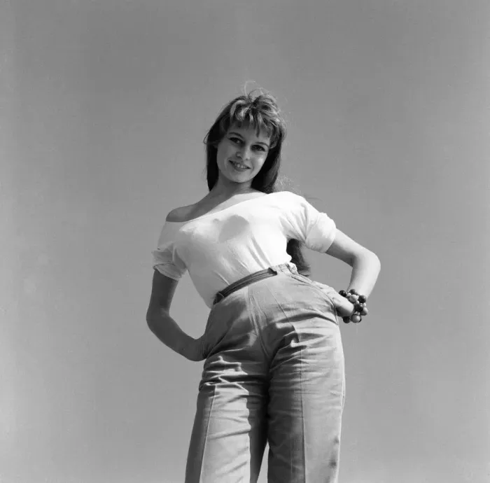 Framed Print : Brigitte Bardot, Cannes Film Festival, France, 2nd May 1955 Framed Print : Brigitte Bardot, Cannes Film Festival, France, 2nd May 1955