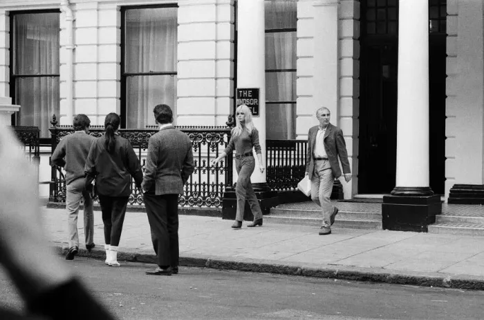 Framed Print : Brigitte Bardot, French actress, filming outside the Windsor Hotel, Lancaster Gate Framed Print : Brigitte Bardot, French actress, filming outside the Windsor Hotel, Lancaster Gate