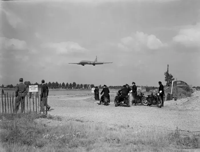 Framed Print : Bristol Brabazon'demonstration flight over London Airport Framed Print : Bristol Brabazon'demonstration flight over London Airport