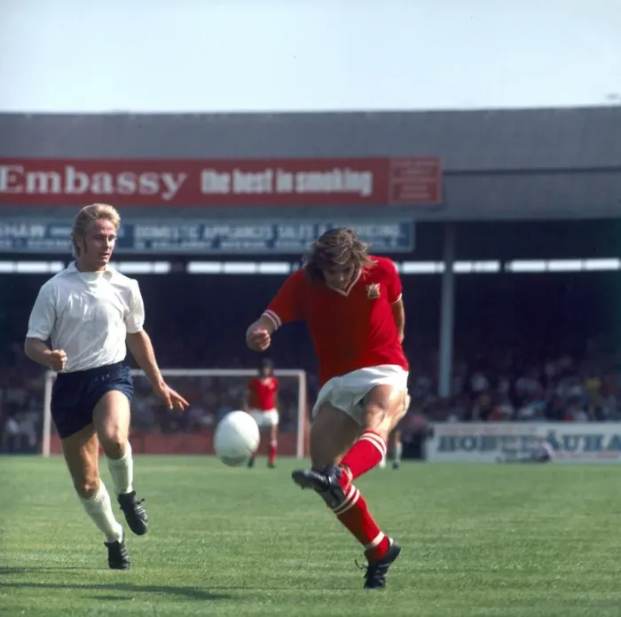 Framed Print : Bristol City FC v Bolton Wanderers FC football match August 1973