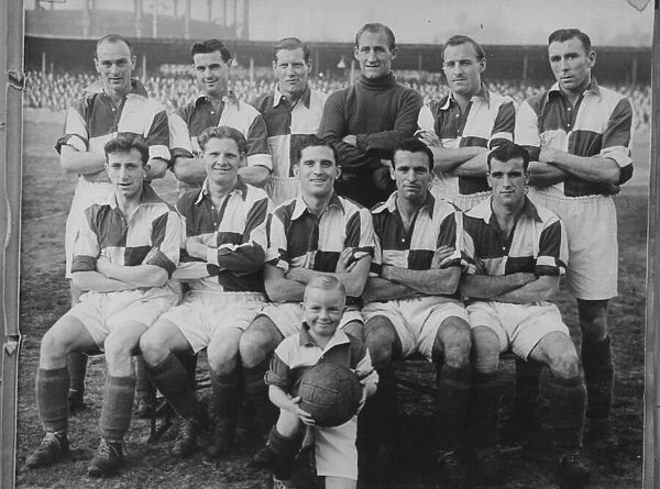 Bristol Rovers 1950-51 back row l to r Jack Pitt, Peter Sampson, Ray Warren, Bert Hoyle
