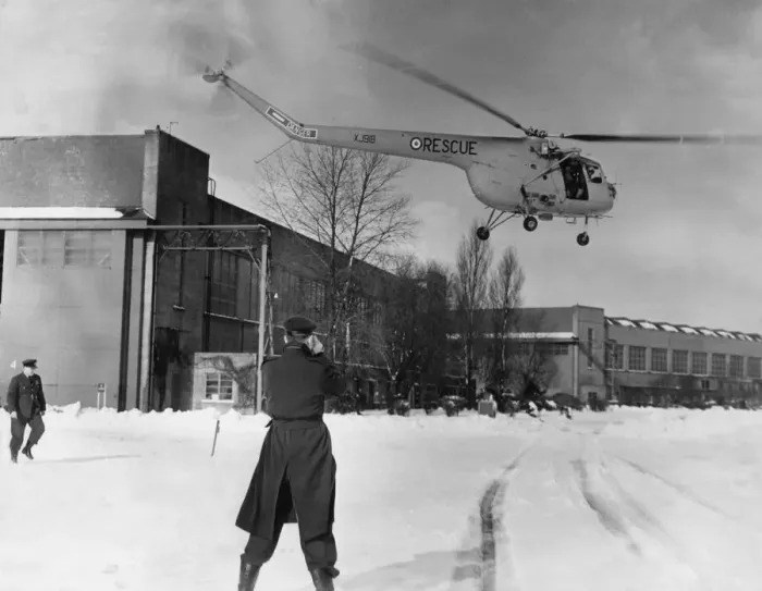 Framed Print : A Bristol Sycamore HR14 helicopter and crew of 275 Search and Rescue Squadron Framed Print : A Bristol Sycamore HR14 helicopter and crew of 275 Search and Rescue Squadron