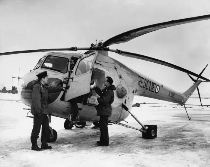 Framed Print : A Bristol Sycamore HR14 helicopter and crew of 275 Search and Rescue Squadron, Leconfield