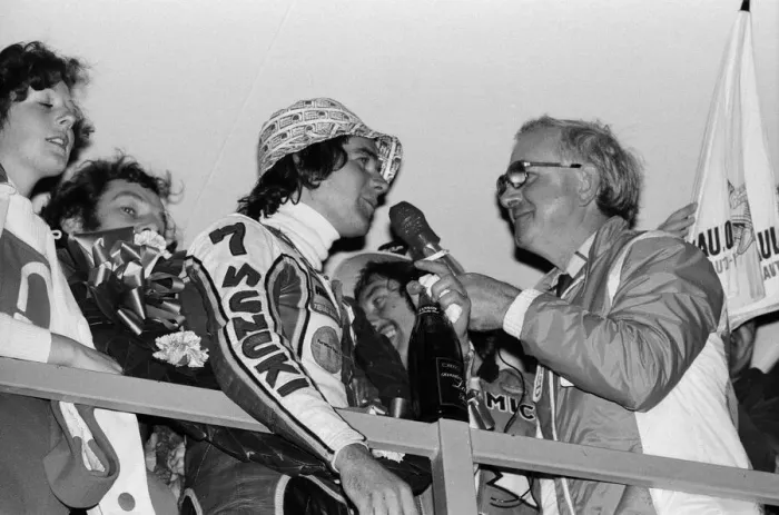 Framed Print : Britiains World Motorcycle racing Champion Barry Sheene at Brands Hatch competing in Framed Print : Britiains World Motorcycle racing Champion Barry Sheene at Brands Hatch competing in