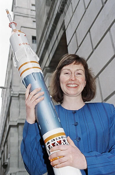Britians first astronaut Helen Sharman, aged 27, poses at a press conference in