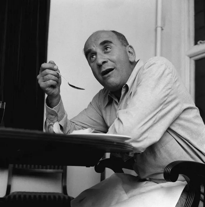 Framed Print : British actor Warren Mitchell Framed Print : British actor Warren Mitchell