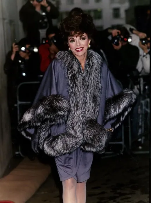 Framed Print : British actress Joan Collins, March 1989 Framed Print : British actress Joan Collins, March 1989