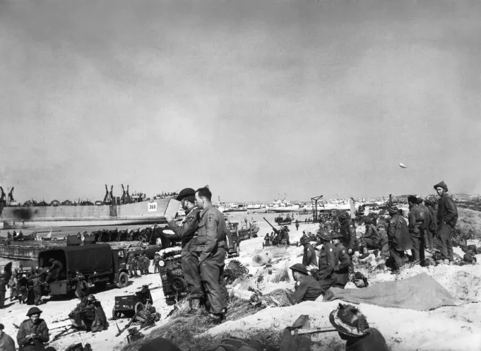 Framed Print : British and Allied troops on the beaches of Normandy, France after the D-Day landings Framed Print : British and Allied troops on the beaches of Normandy, France after the D-Day landings