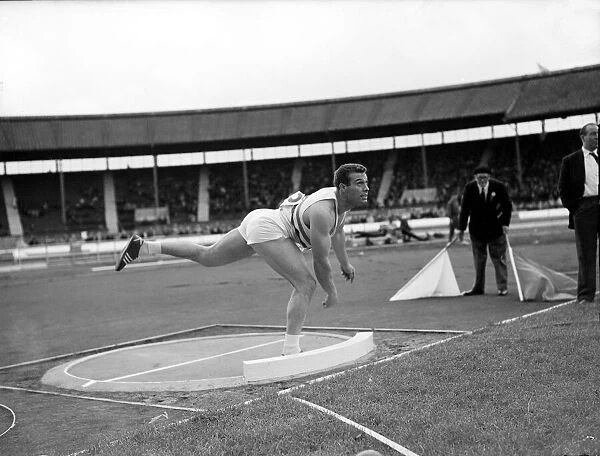 British Athletics Games at White City. 21 year old Arthur Rowe in action during