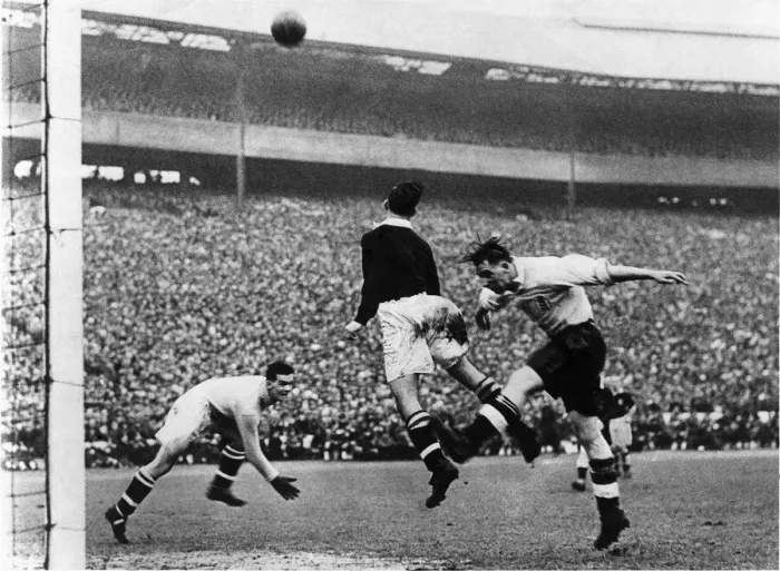 Framed Print : British Championship match at Hampden Park. Scotland 1 v England 2 Framed Print : British Championship match at Hampden Park. Scotland 1 v England 2