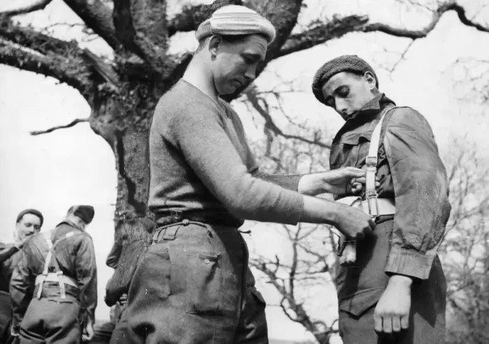 Framed Print : British Commandos in training. These units of highly trained, picked men will be employed Framed Print : British Commandos in training. These units of highly trained, picked men will be employed