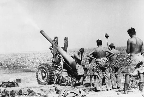 British gunners on the Catania front in Sicily. 17th August 1943