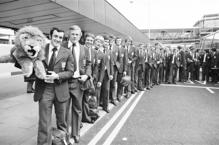 Framed Print : British Lions seen here at Heathrow Airport on their way to New Zealand 10th May 1977