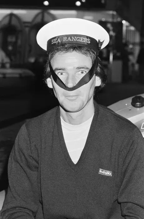 Framed Print : British Motorcycle road racer Barry Sheene attends the Boat Show exhibition at Earls Framed Print : British Motorcycle road racer Barry Sheene attends the Boat Show exhibition at Earls
