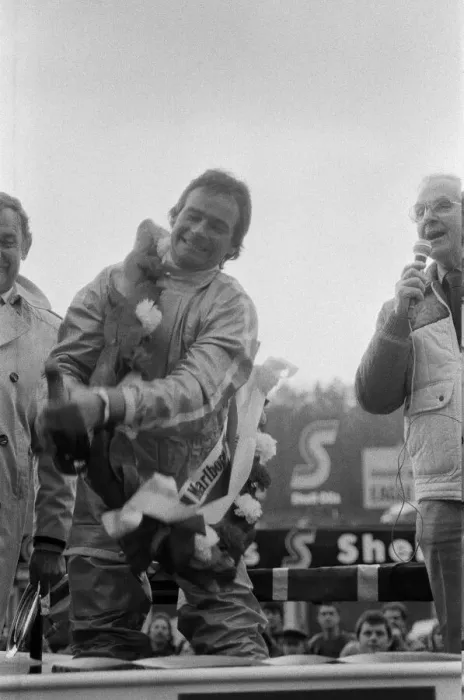 Framed Print : British Motorcycle road racer Barry Sheene at Brands Hatch for the Marlboro Framed Print : British Motorcycle road racer Barry Sheene at Brands Hatch for the Marlboro