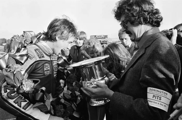 Framed Print : British Motorcycle road racer Barry Sheene celebrates victory for Britain in the AGV Framed Print : British Motorcycle road racer Barry Sheene celebrates victory for Britain in the AGV