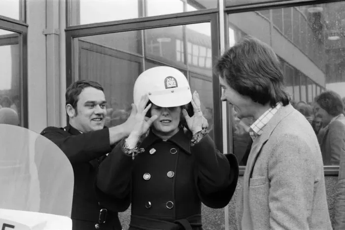Framed Print : British Motorcycle road racer Barry Sheene with Conservative Party leader Margaret Framed Print : British Motorcycle road racer Barry Sheene with Conservative Party leader Margaret