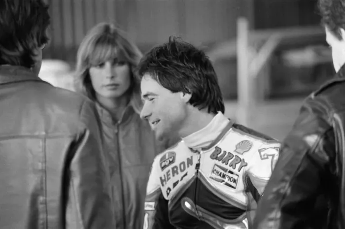 Framed Print : British Motorcycle road racer Barry Sheene with his new Suzuki bike Framed Print : British Motorcycle road racer Barry Sheene with his new Suzuki bike