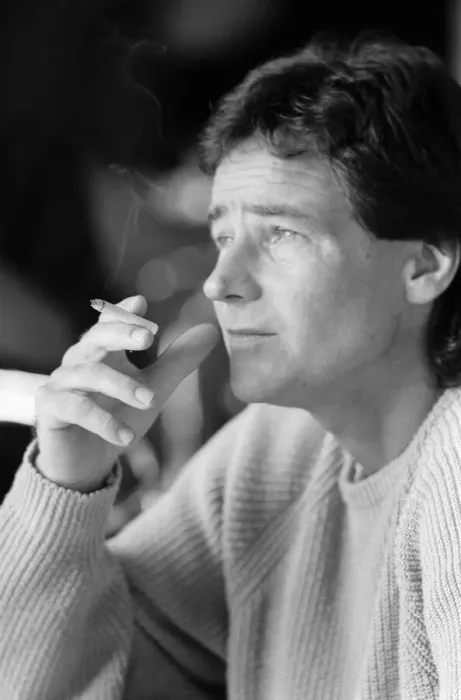 Framed Print : Former British Motorcycle road racer Barry Sheene prepares to emigrate to Australia Framed Print : Former British Motorcycle road racer Barry Sheene prepares to emigrate to Australia