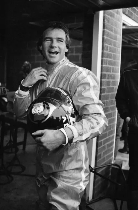 Framed Print : British Motorcycle road racer Barry Sheene at Snetterton Framed Print : British Motorcycle road racer Barry Sheene at Snetterton