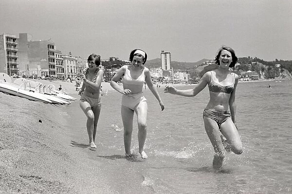 British People Abroard Holidaymakers June 1965 *** Local
