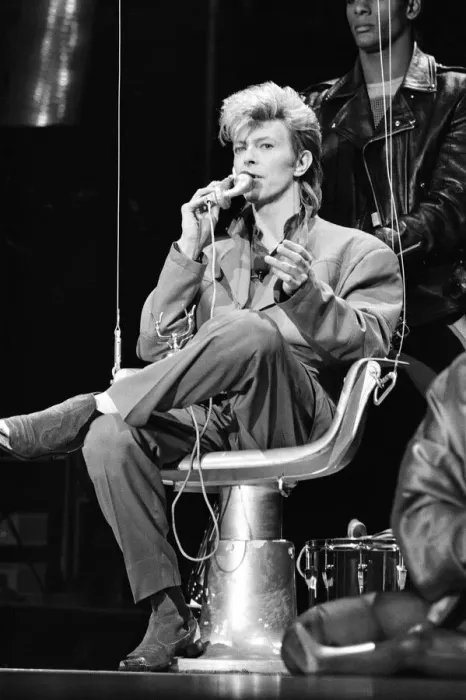 Framed Print : British pop singer David Bowie pictured performing in concert at Wembley Framed Print : British pop singer David Bowie pictured performing in concert at Wembley