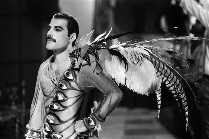 Framed Print : British Rock group Queen making a video for their latest single Framed Print : British Rock group Queen making a video for their latest single