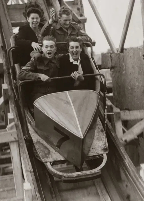 Framed Print : British Soldiers and their girlfriends enjoy a day out at the fun fair Framed Print : British Soldiers and their girlfriends enjoy a day out at the fun fair