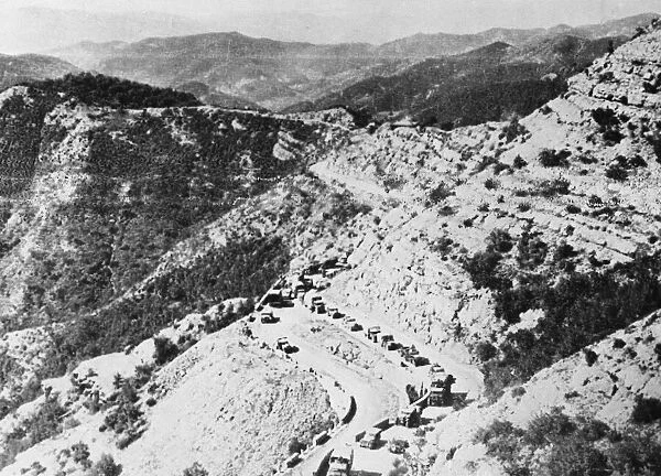 British troops advance through Apennines. A winding road through the Muraglione