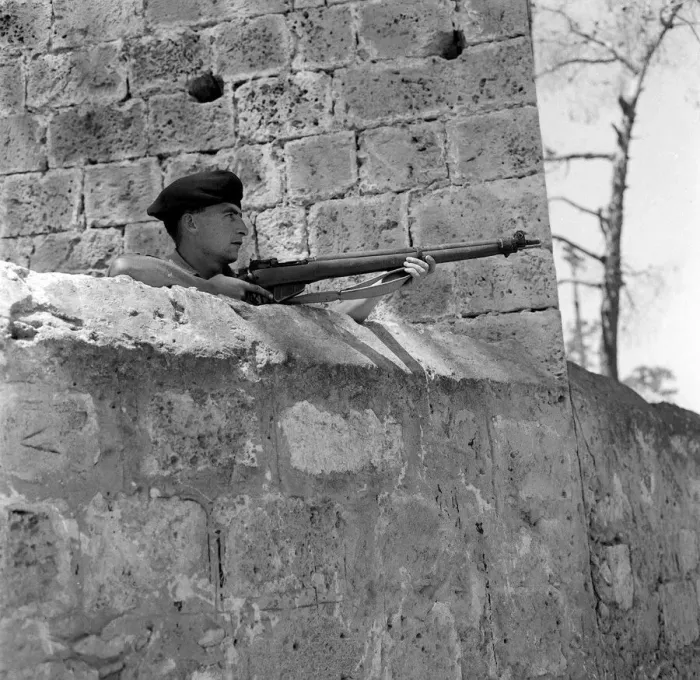 Framed Print : British Troops Army Soldiers July 1958 in Amman Jordan Framed Print : British Troops Army Soldiers July 1958 in Amman Jordan