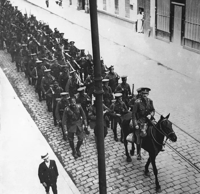Framed Print : British troops seen here marching up to the front in Northern France Circa 1915 Framed Print : British troops seen here marching up to the front in Northern France Circa 1915