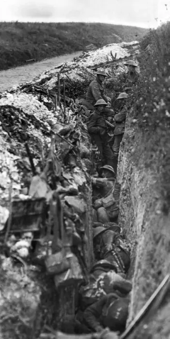 Framed Print : British troops waiting to attack Beaumont Hamel in a support trench during Framed Print : British troops waiting to attack Beaumont Hamel in a support trench during