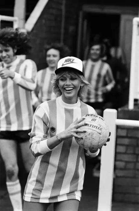 Framed Print : Britt Ekland trains with Wolverhampton Wanderers F. C. 22nd November 1979 Framed Print : Britt Ekland trains with Wolverhampton Wanderers F. C. 22nd November 1979