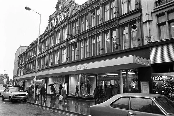 Broad Street, Reading, Berkshire. Heelas department store. 27th January 1975
