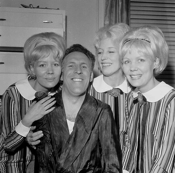 Bruce Forsyth with The Beverly Sisters. Picture taken at The Talk of