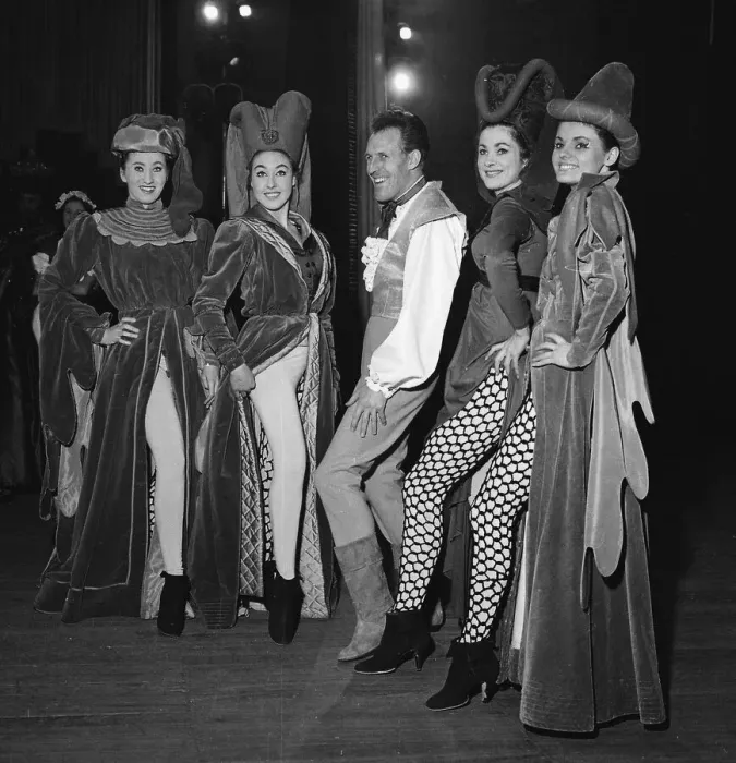 Framed Print : Bruce Forsyth with the chorus girls from the panto Turn Again Whittington 1961 Framed Print : Bruce Forsyth with the chorus girls from the panto Turn Again Whittington 1961