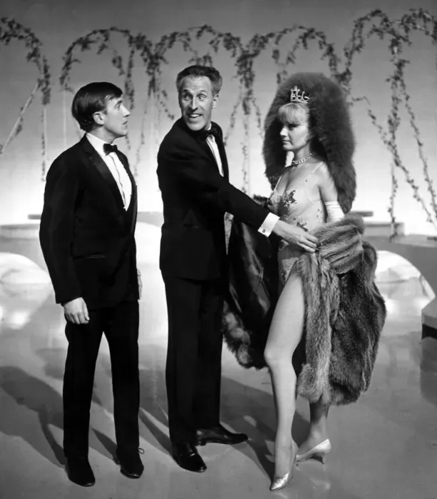 Framed Print : The Bruce Forsyth Show - with Roy Castle and Georgina Allen circa 1965 Framed Print : The Bruce Forsyth Show - with Roy Castle and Georgina Allen circa 1965