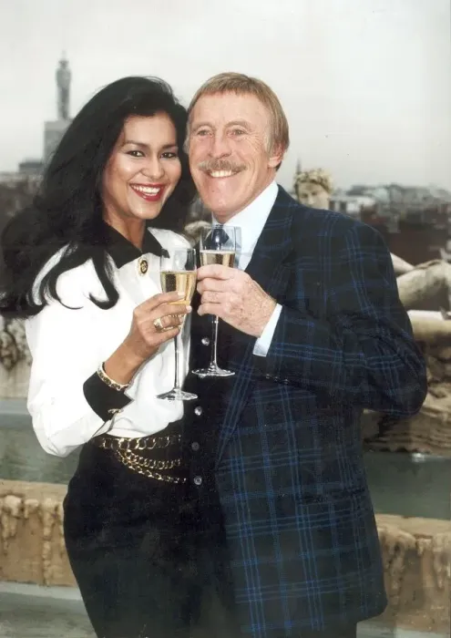 Framed Print : BRUCE FORSYTH WITH HIS WIFE WILNELIA - 10 / 12 / 1993 Framed Print : BRUCE FORSYTH WITH HIS WIFE WILNELIA - 10 / 12 / 1993