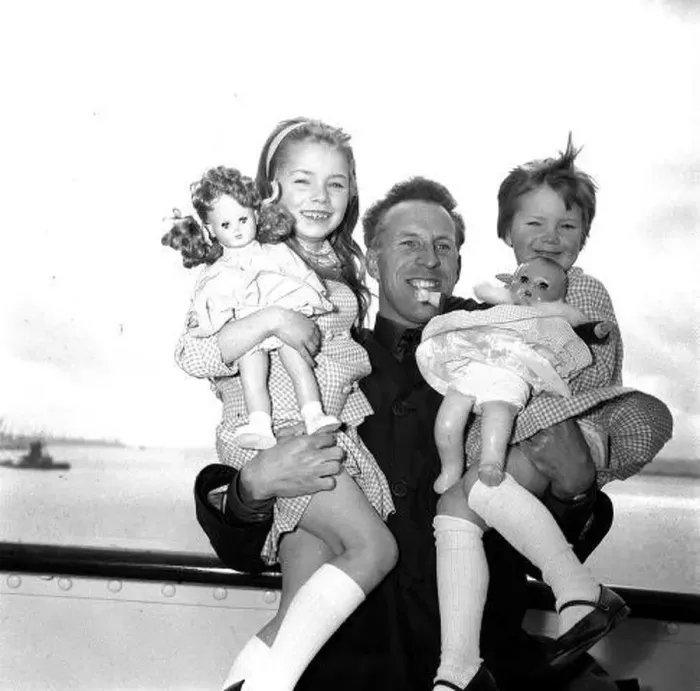  : Bruce Forsythe sails for a sunshine holiday to South Africa on the liner Penndenis Castle