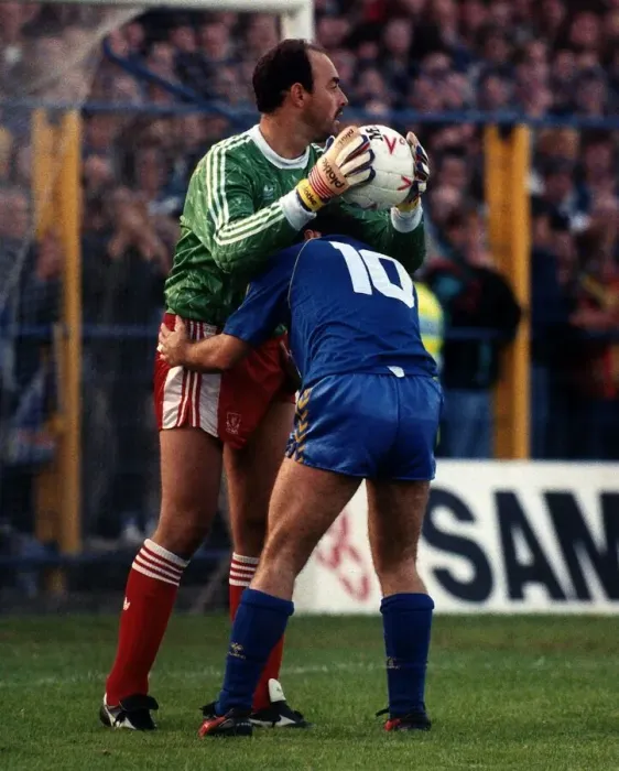 Framed Print : Bruce Grobbelaar football Liverpool goalkeeper 1989 Framed Print : Bruce Grobbelaar football Liverpool goalkeeper 1989